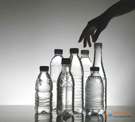 洋品牌瓶装水在华集体堪忧